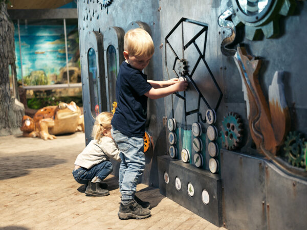 Lek på Lill-Skansen Foto: Alex Hinchcliffe