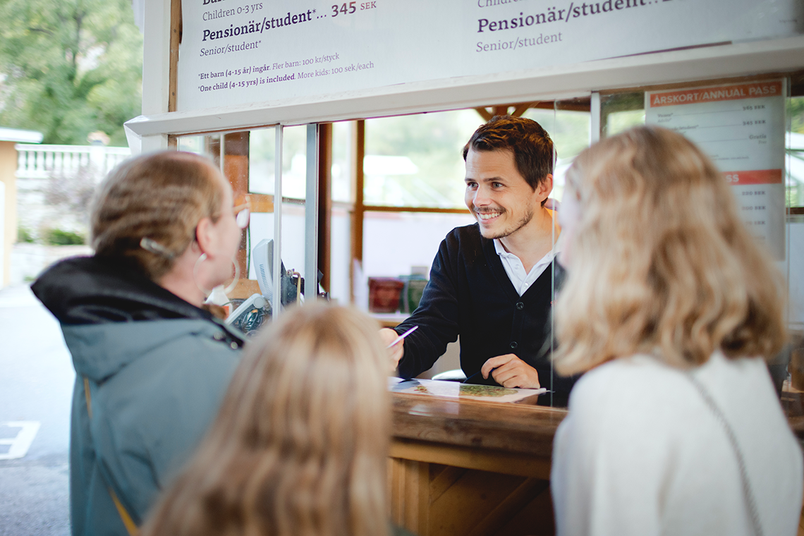 Gäster i Skansens entré Foto: Anna Hugosson