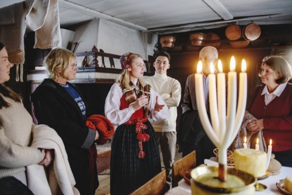 Jul i Delsbogården på Skansen